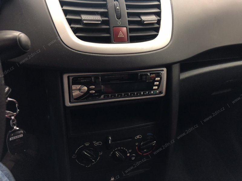 2din peugeot 207